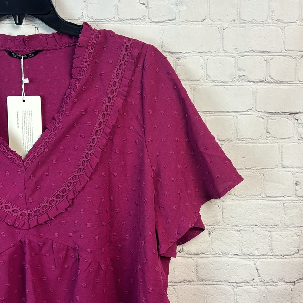 BloomChic Purple Dot V-Neck Flutter Sleeve Top Plus Size 2X - Picture 3 of 6